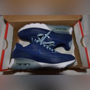 NIKE Air Max 90 Ultra Essentials